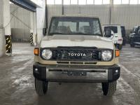 2024款 丰田酷路泽70系列 2.8T LC71 柴油 铁轮 卤素大灯