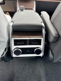 路虎揽胜行政3.0汽油