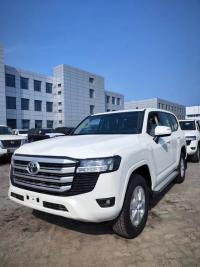 2024款 丰田酷路泽3500 3.5T GX-R 18轮 8气 天窗 无蠕行 无大灯清洗