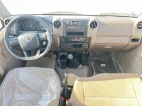 2024款 丰田酷路泽70系列 4.0L LC78 手动 汽油