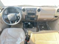 2024款 丰田酷路泽70系列 4.0L LC78 手动 汽油