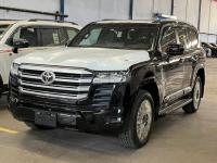 2024款 丰田酷路泽3500 3.5T GX-R 20轮 真皮 后娱 蠕行