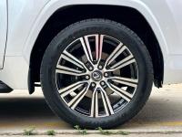 24款 LX600 7座 Luxury豪华