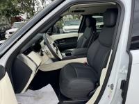 路虎揽胜行政3.0汽油