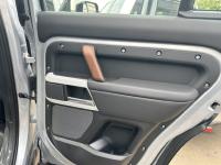 2024款 路虎卫士 130 四门 3.0T 柴油 D300 SE