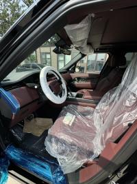 路虎揽胜行政3.0汽油