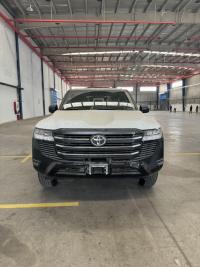 2024款 丰田酷路泽4000 4.0L GX-R 4气 17铁轮 三差 绞盘