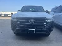 2024款 丰田酷路泽4000 4.0L GX-R 4气 17铁轮 三差 绞盘