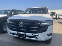 2024款 丰田酷路泽4000 4.0L GX-R 4气 17铁轮 三差 绞盘