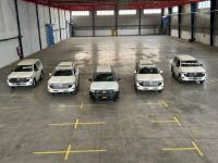 2024款 丰田酷路泽4000 4.0L GX-R 4气 17铁轮 三差 绞盘