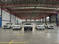 2024款 丰田酷路泽4000 4.0L GX-R 4气 17铁轮 三差 绞盘