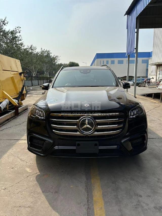 美规2024款 奔驰GLS450 7座 AMG包 顶峰包