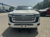 2024款 丰田酷路泽4000 4.0L GX-R 8气 20轮