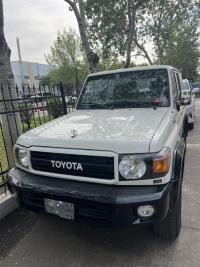 2023款 丰田酷路泽LC76 4.0L LC76 汽油 铝轮 无绞盘