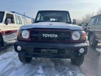 2023款 丰田酷路泽LC76 4.0L LC76 汽油 铝轮 无绞盘