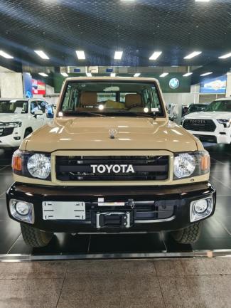 2022款 丰田酷路泽70系列 4.0L LC71 汽油 铁轮 70周年纪念 15522766119（同微信）可视频验车 价格变动快 欢迎电话咨询现车情况