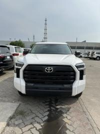 2024款 丰田坦途 3.5T 四门 SR5