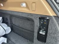 路虎揽胜行政4.4汽油