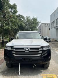 2024款 丰田酷路泽4000 4.0L GX-R 8气 18轮 真皮