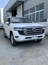 2024款 丰田酷路泽4000 4.0L GX-R 8气 18轮 真皮