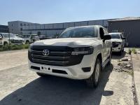 2024款 丰田酷路泽4000 4.0L GX-R 4气 17铁轮 三差 无绞盘