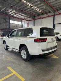 2024款 丰田酷路泽4000 4.0L GX-R 4气 17铁轮 三差 绞盘