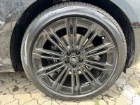 路虎揽胜行政3.0汽油