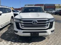 2024款 丰田酷路泽3500 3.5T GX-R 20轮 真皮 蠕行