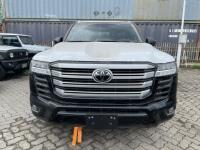 2024款 丰田酷路泽3500 3.5T GX-R 20轮 JBL 前通风 雷测 High科威特