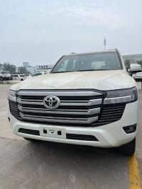 2024款 丰田酷路泽3500 3.5T GX-R 18轮 丝绒 4气 天窗 无蠕行