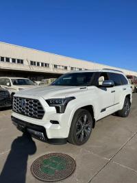 2024款 丰田红杉 3.5T 混动 四驱 Capstone顶点