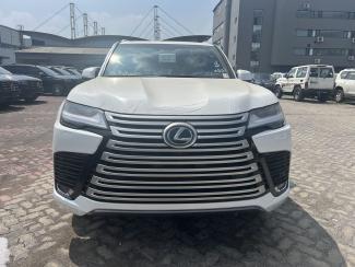 2024款 雷克萨斯LX600 LX600 7座 Luxury豪华 贵宾热线18622901333视频验车 全国分期 全国上牌 定金发车