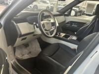 路虎揽胜行政3.0汽油