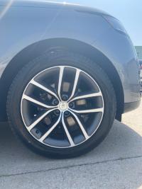 路虎揽胜行政3.0汽油