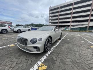 2024款 宾利欧陆 4.0T GT Azure雅度 张浩13552975379（微信同号)可视频验车 接受全国分期 欢迎电话咨询