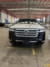 2024款 丰田酷路泽3500 3.5T VX-R 单差 抬显 后娱 无雷测