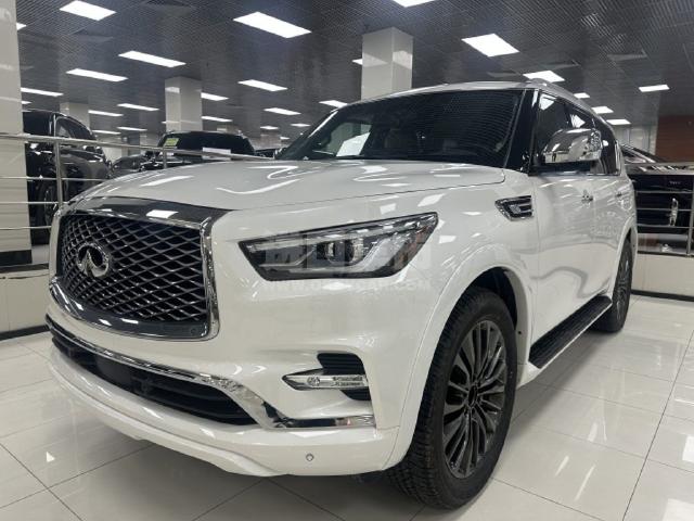 中东版2023款 英菲尼迪QX80 5.6L 四驱 Luxe Sensory 7座