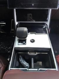 路虎揽胜行政3.0汽油