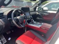 24款 LX600 7座 F-Sport运动