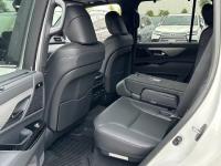 24款 LX600 7座 F-Sport运动