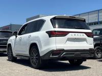 24款 LX600 7座 F-Sport运动