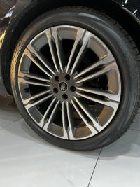 路虎揽胜行政3.0汽油