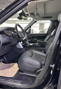 路虎揽胜行政3.0汽油