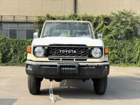 2024款 丰田酷路泽70系列 2.8T LC71 柴油 铁轮 卤素大灯