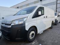 2025款 丰田海狮3.5L 自动 平顶短轴 双侧门