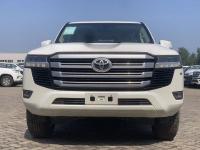 2024款 丰田酷路泽3500 3.5T GX-R 18轮 8气 天窗 无蠕行 无大灯清洗