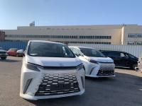 2025款 雷克萨斯LM350h 2.5L 四座