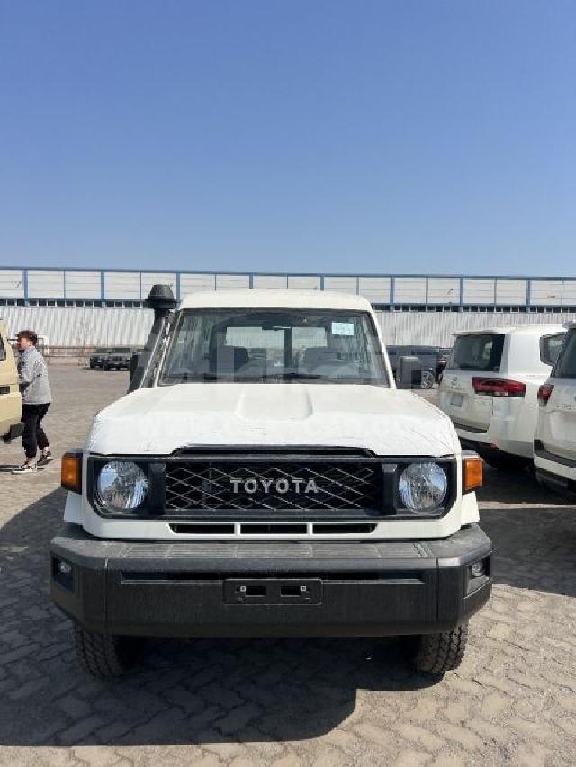 中东版2025款 丰田酷路泽LC78 4.0L LC78 自动 汽油