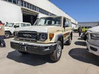 2025款 丰田酷路泽LC76 4.0L LC76 自动 汽油