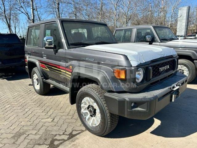 中东版2025款 丰田酷路泽LC71 4.0L LC71 自动 汽油